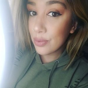 Meet your Posher, Tina